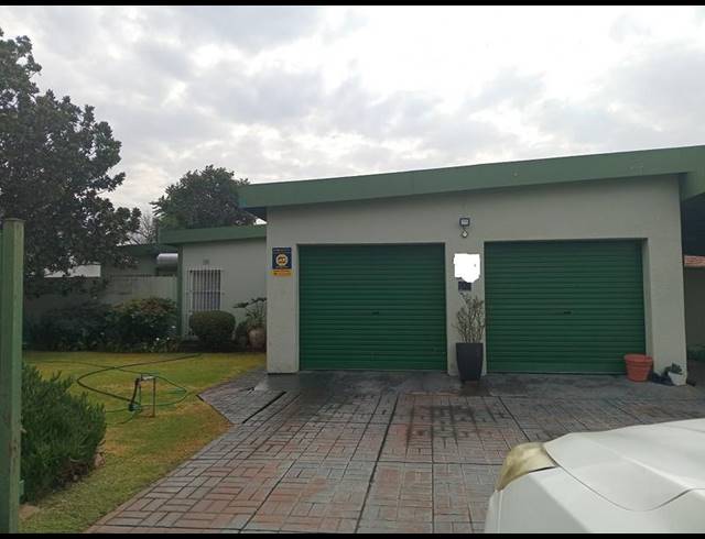 3 BEDROOM HOUSE FOR SALE IN VANDERBIJLPARK SE 6